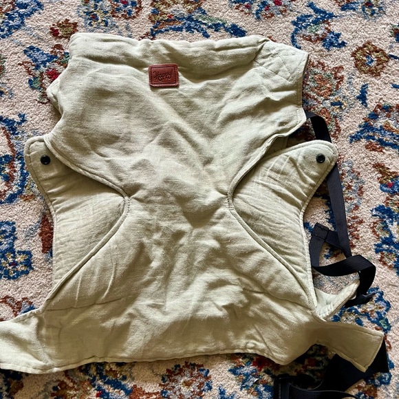 HappyBaby Revolution Carrier forward facing in seafoam - Picture 2 of 3